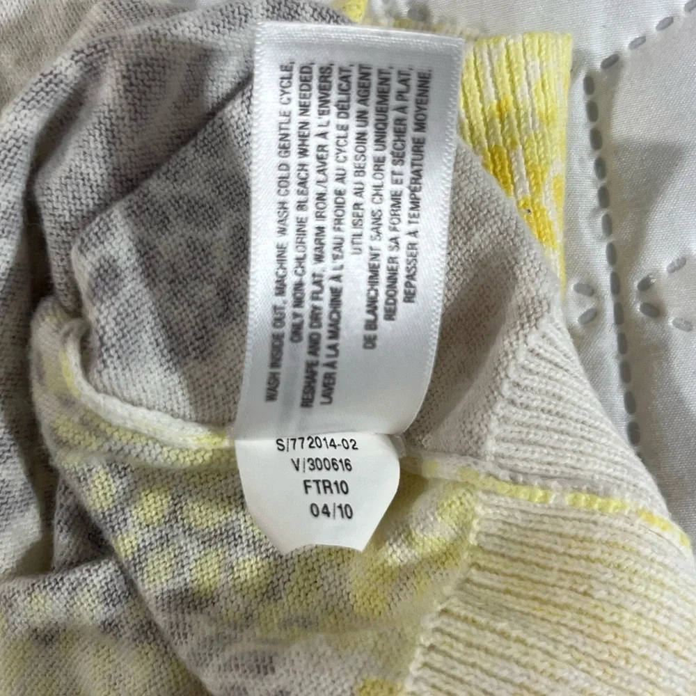 Old Navy Yellow Gray Floral Button Cardigan Lightweight Sweater Size Medium
